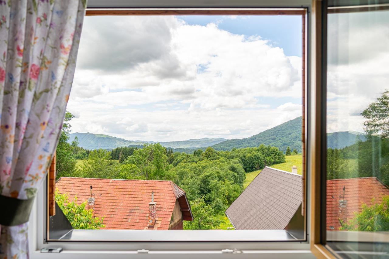 Apartmany Pod Rozsutcom - Zatkov Dvor - Prijazd Do Ubytovania Autom S Pohonom 4X4 Terchová Extérieur photo