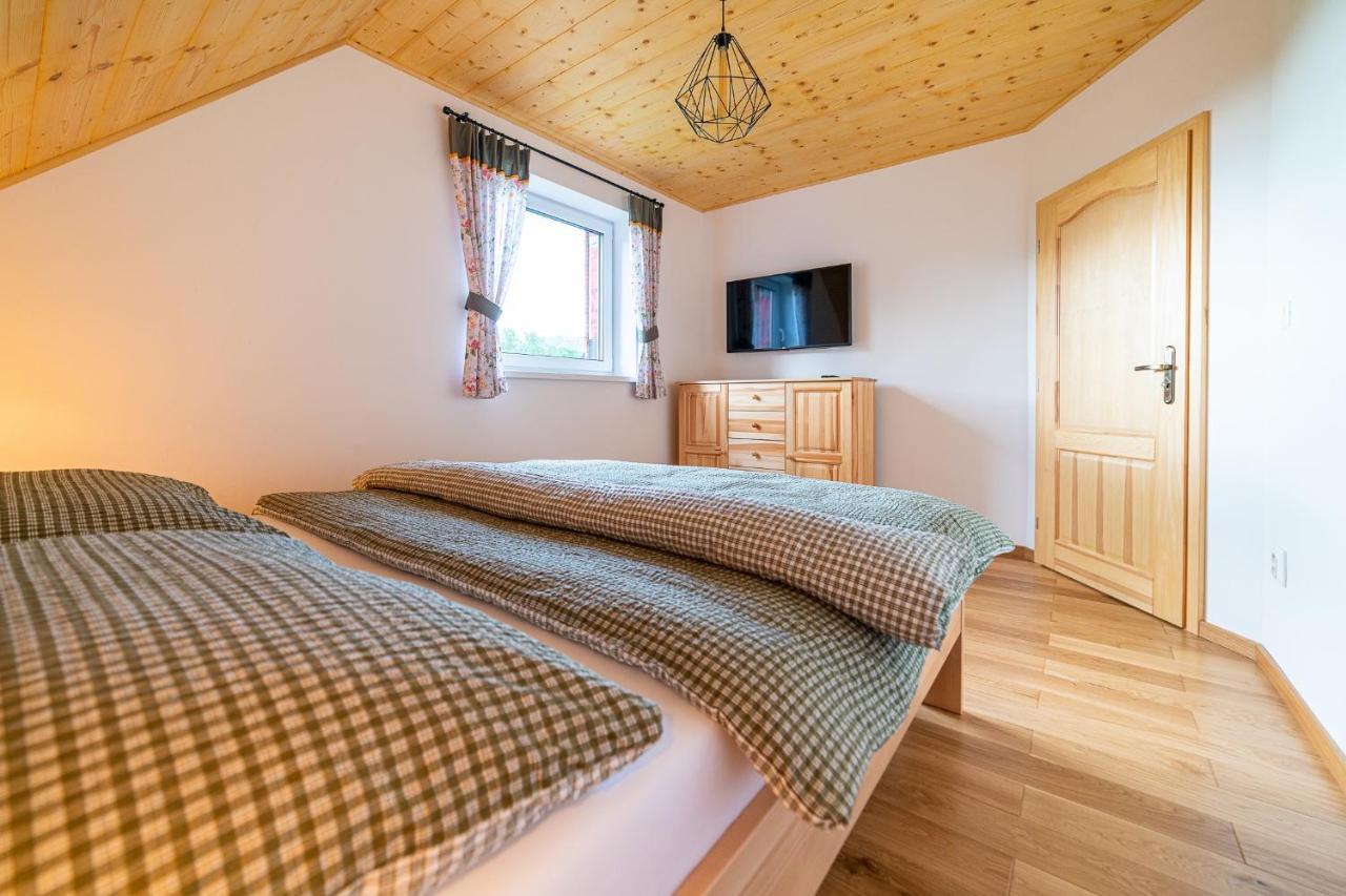 Apartmany Pod Rozsutcom - Zatkov Dvor - Prijazd Do Ubytovania Autom S Pohonom 4X4 Terchová Extérieur photo