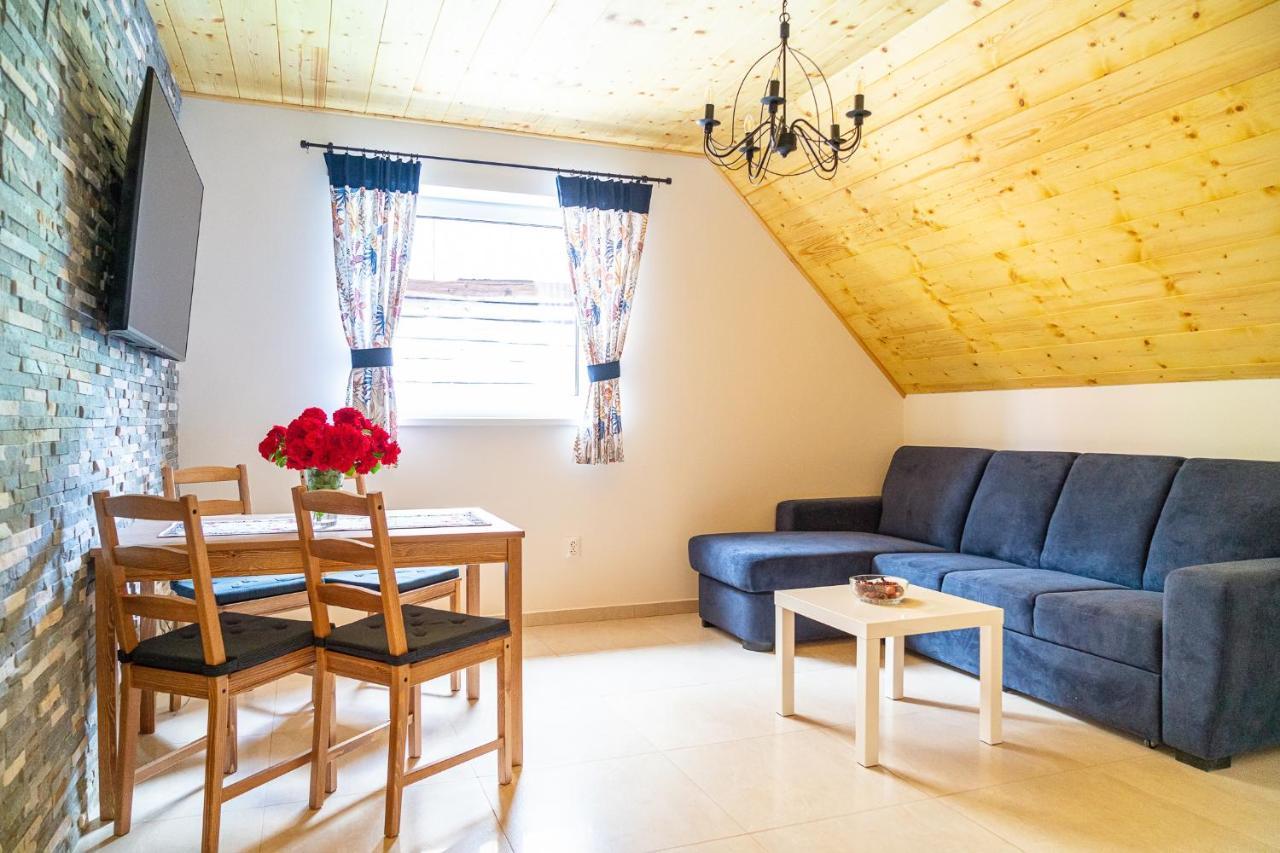 Apartmany Pod Rozsutcom - Zatkov Dvor - Prijazd Do Ubytovania Autom S Pohonom 4X4 Terchová Extérieur photo