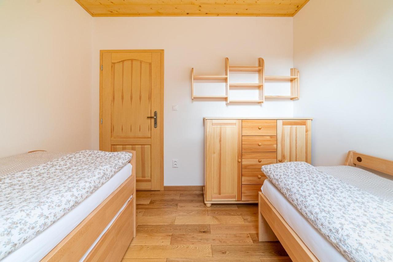 Apartmany Pod Rozsutcom - Zatkov Dvor - Prijazd Do Ubytovania Autom S Pohonom 4X4 Terchová Extérieur photo