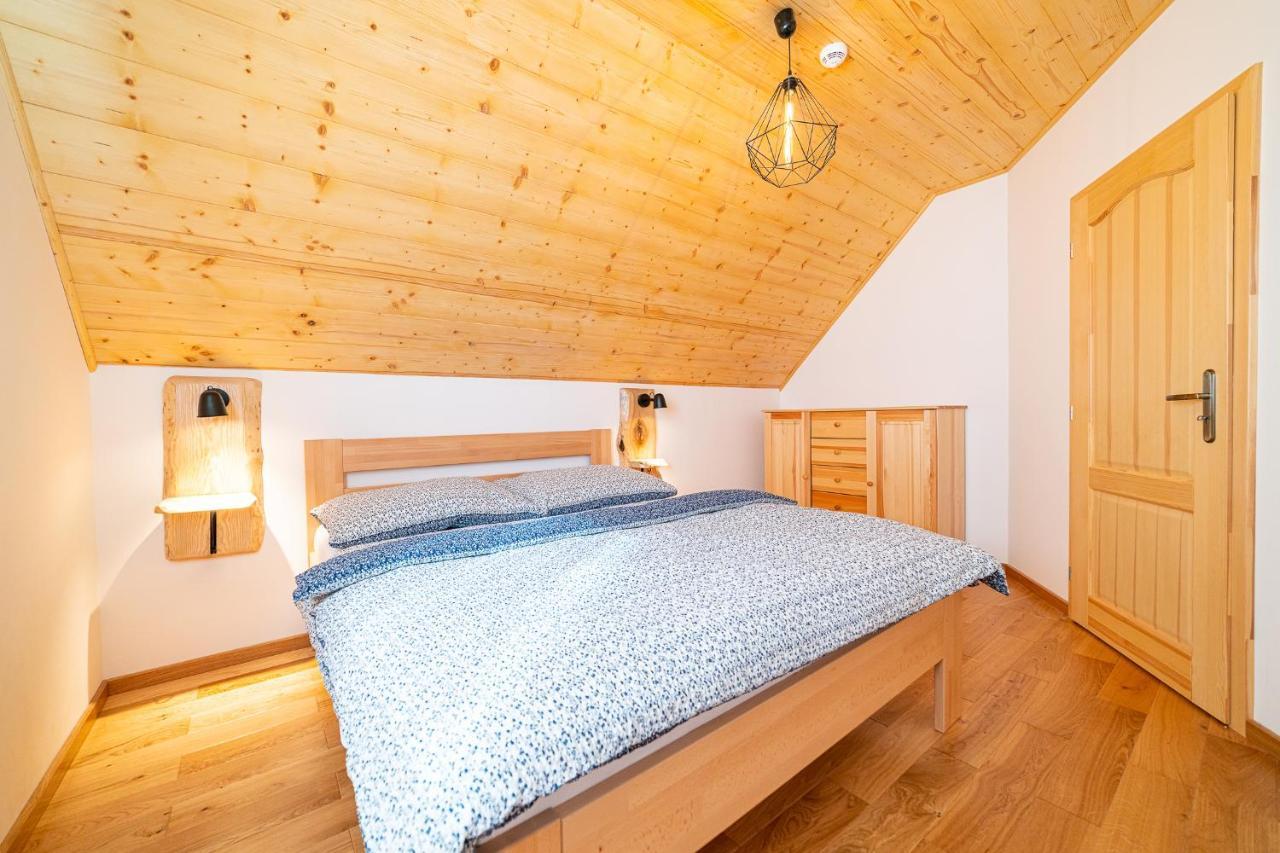 Apartmany Pod Rozsutcom - Zatkov Dvor - Prijazd Do Ubytovania Autom S Pohonom 4X4 Terchová Extérieur photo