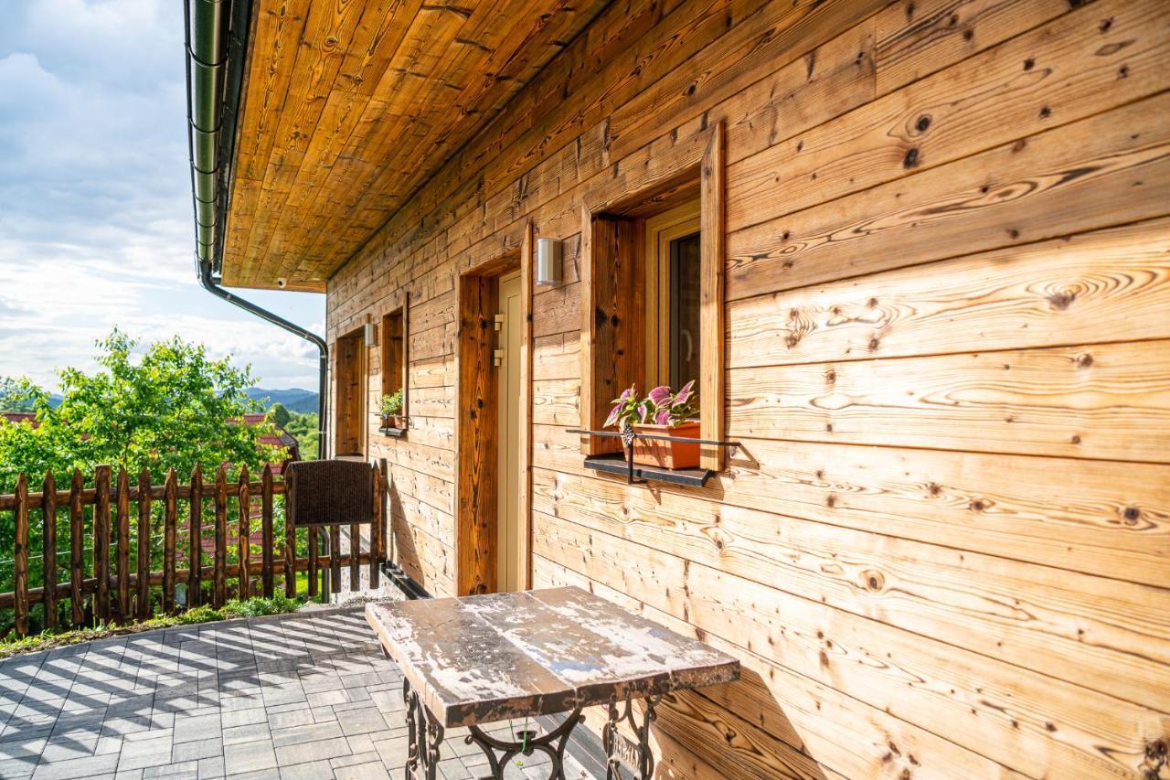Apartmany Pod Rozsutcom - Zatkov Dvor - Prijazd Do Ubytovania Autom S Pohonom 4X4 Terchová Extérieur photo