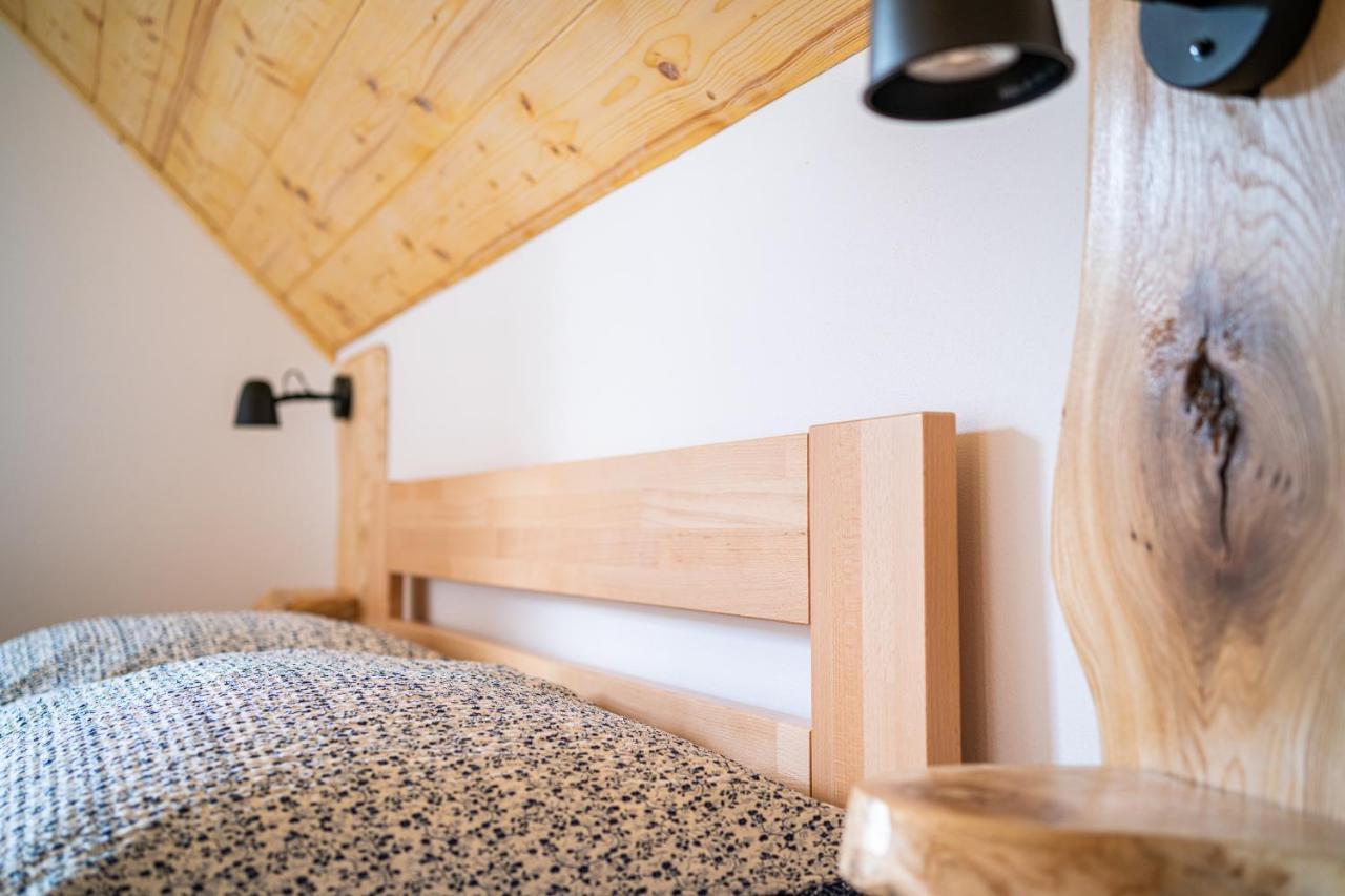 Apartmany Pod Rozsutcom - Zatkov Dvor - Prijazd Do Ubytovania Autom S Pohonom 4X4 Terchová Extérieur photo