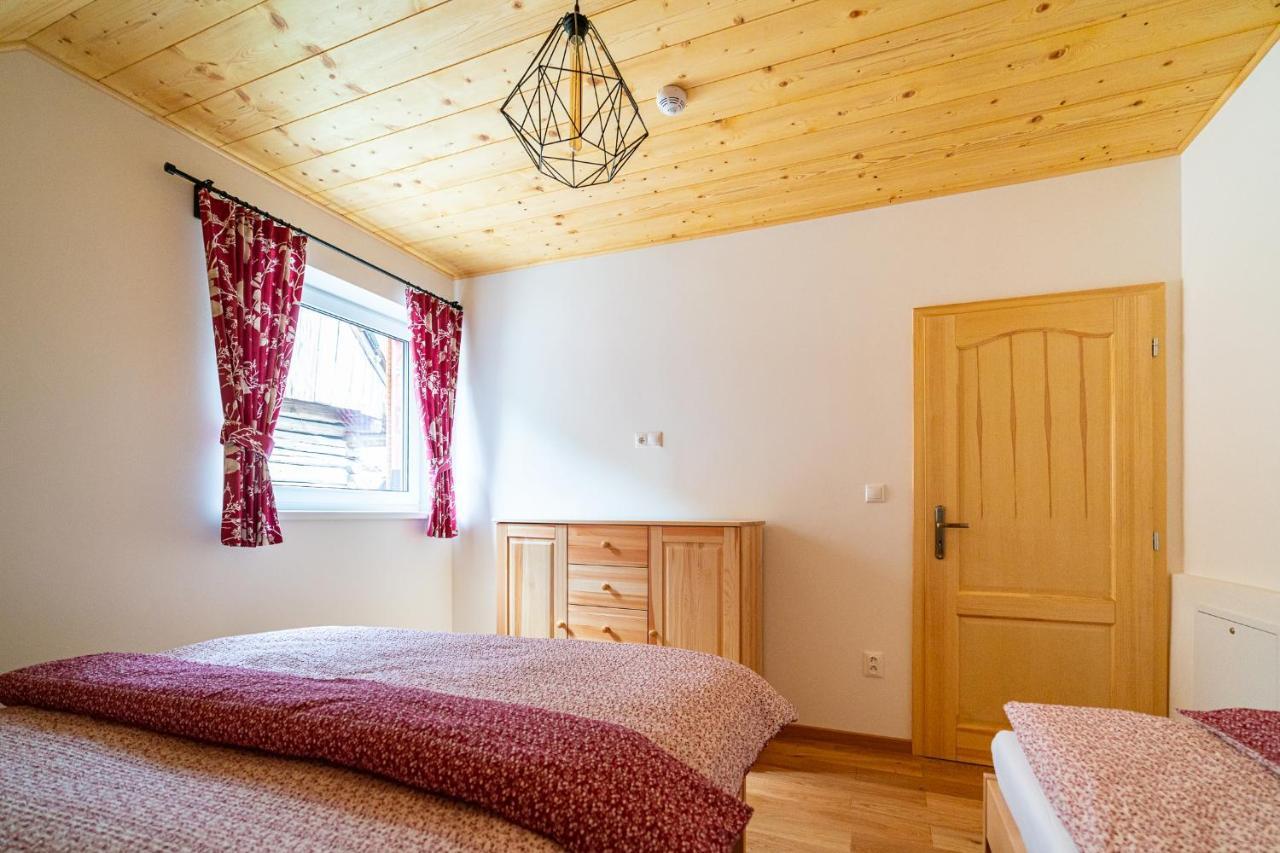 Apartmany Pod Rozsutcom - Zatkov Dvor - Prijazd Do Ubytovania Autom S Pohonom 4X4 Terchová Extérieur photo