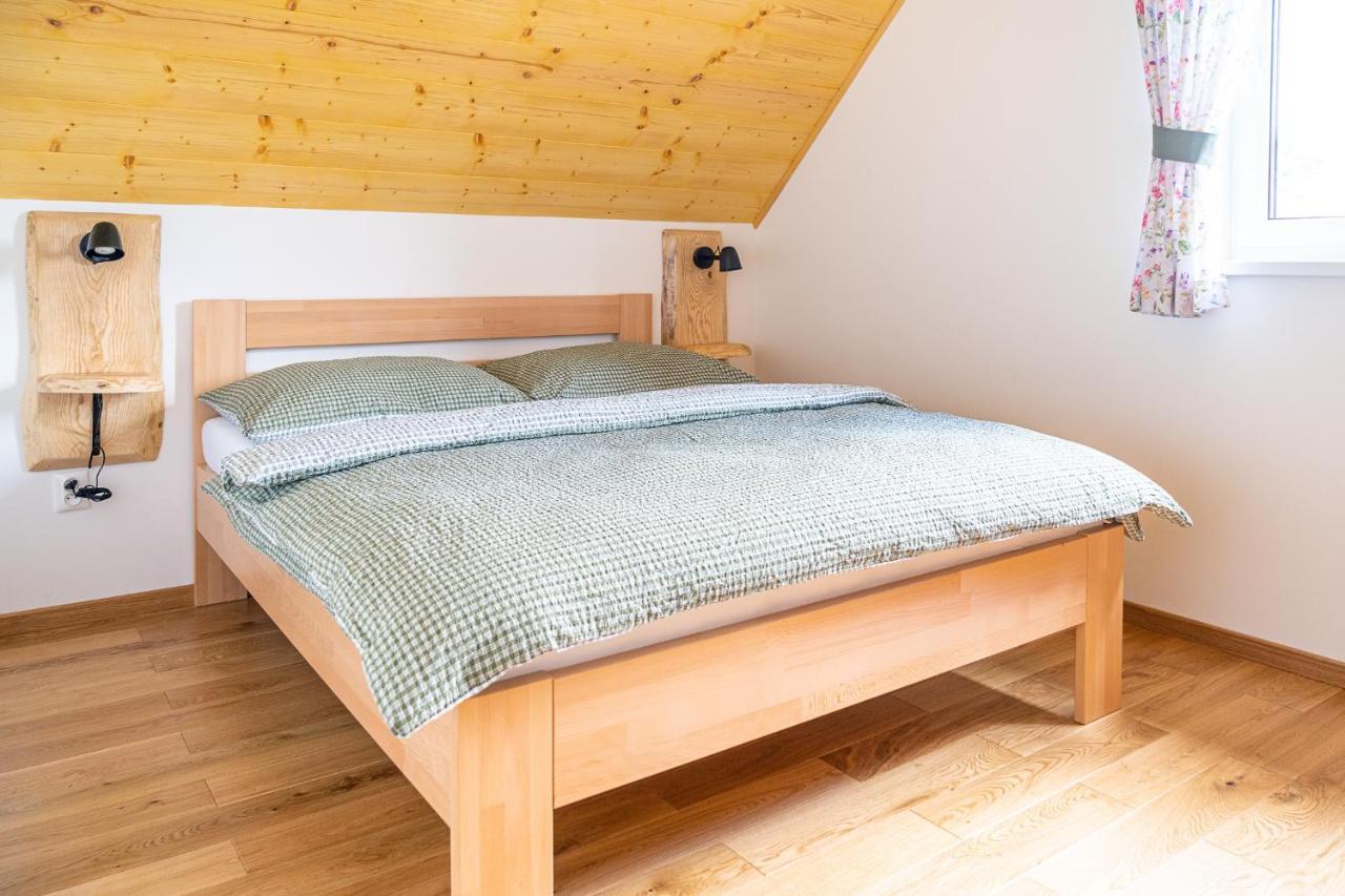 Apartmany Pod Rozsutcom - Zatkov Dvor - Prijazd Do Ubytovania Autom S Pohonom 4X4 Terchová Extérieur photo