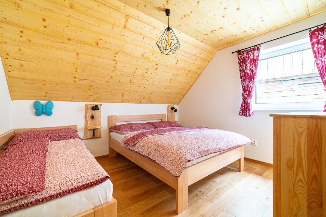 Apartmany Pod Rozsutcom - Zatkov Dvor - Prijazd Do Ubytovania Autom S Pohonom 4X4 Terchová Extérieur photo